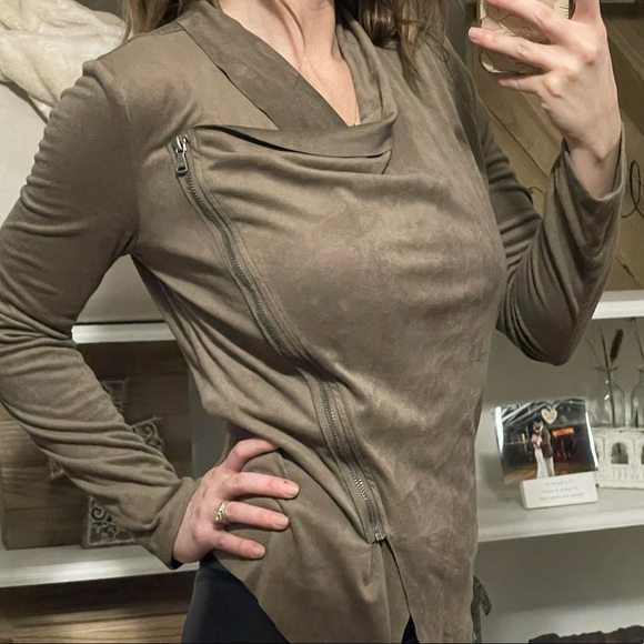 Vigoss Tan Suede moto Jacket - Picture 8 of 16